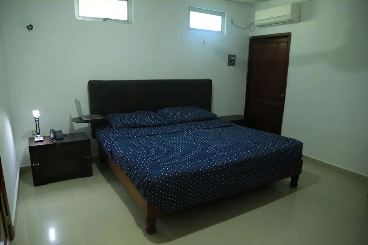 Charly Hotel Chetumal 0*,  Messico